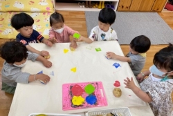 6월2주(실내놀이-돗자리꾸며보기,얼굴표정살펴보기)