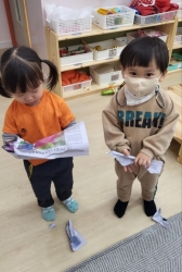 신문지 놀이 잼나요^^