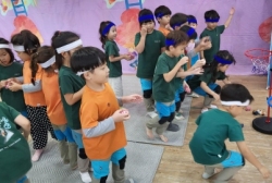 9월2주놀이활동:씽잉피아노 퍼퍼먼스수업소고악기수업과 게임하기