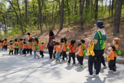 4월4주놀이활동:동생반과함께 영천별빛숲체험원에 대녀왔어요