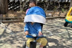 4월1주 (실외활동-개나리프로펠러, 벚꽃잎 배 띄우기, 모양틀 색깔놀이, 실외놀이터, 실외