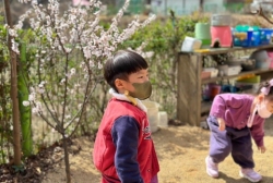3월5주 (실외활동-모양 틀로 자연풍경보기, 실외놀이터)