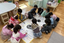 3월5주 똥샘 기초 미술(비가 옵니다, 옆으로 걷자), 개나리를 그려요