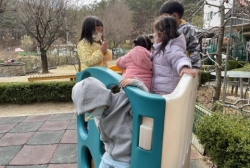3월 3주 실외놀이 (실외 놀이터 - 놀이 기구를 바르게 사용해요, 규칙을 알고 놀이해요)