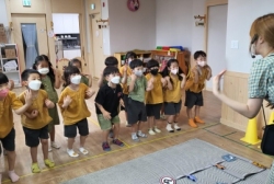 6월5주:아토피예방인형국관람 및 수박체험놀이와 영어페스티벌