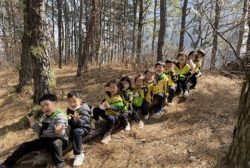 3월 4주 - 숲 놀이(자연환경을 소중히 여겨요), 텃밭구경(또래 텃밭엔 어떤 식물이 있을