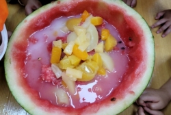 유둣절-화채,국수비,물총놀이