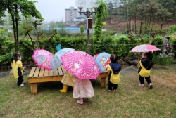 비오는날 산책&꽃팔찌.반지만들기