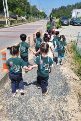 5월4주 (산책 및 숲체험-풀 관찰하고 풀 피리 불어보기)