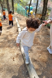4월 2주- 숲속 놀이터에 가 보았어요!