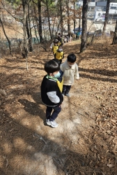 3월4주 숲체험 - 돋보기로 관찰하기
