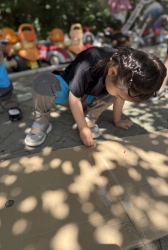 버찌로 박스에 그림을 그려요