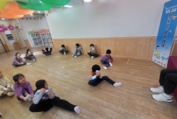 12월1주놀이:셈물반 부모님깨서 재능기부로  체육수업을 해주셨어요